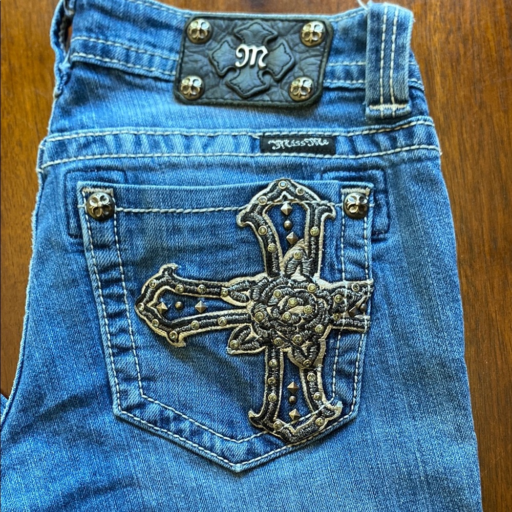 Miss Me Blue Jeans with Embroidered Cross Size 28